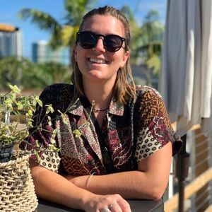 Meet your Posher, Laurence